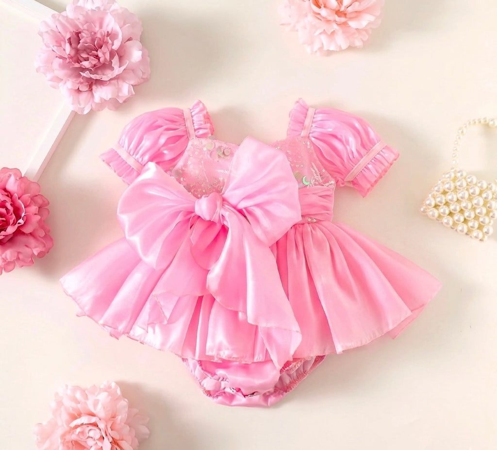 Salopette Gala Pivoine Rose pour Bébé Luxueux Body avec Maxi Dentelle et Manches Ballons Robe Premier Anniversaire, Séances Photo et Événements Spéciaux